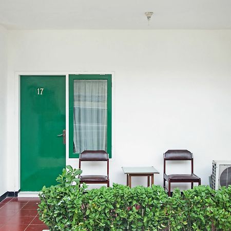 Reddoorz Near City Of Tomorrow Mall Surabaya Exteriör bild