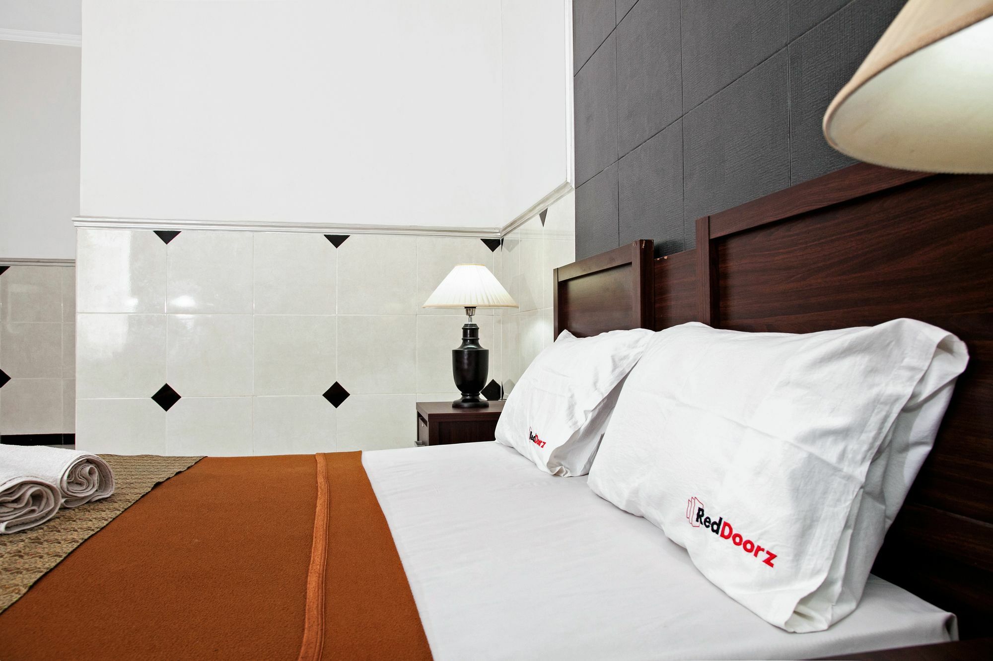Reddoorz Near City Of Tomorrow Mall Surabaya Exteriör bild